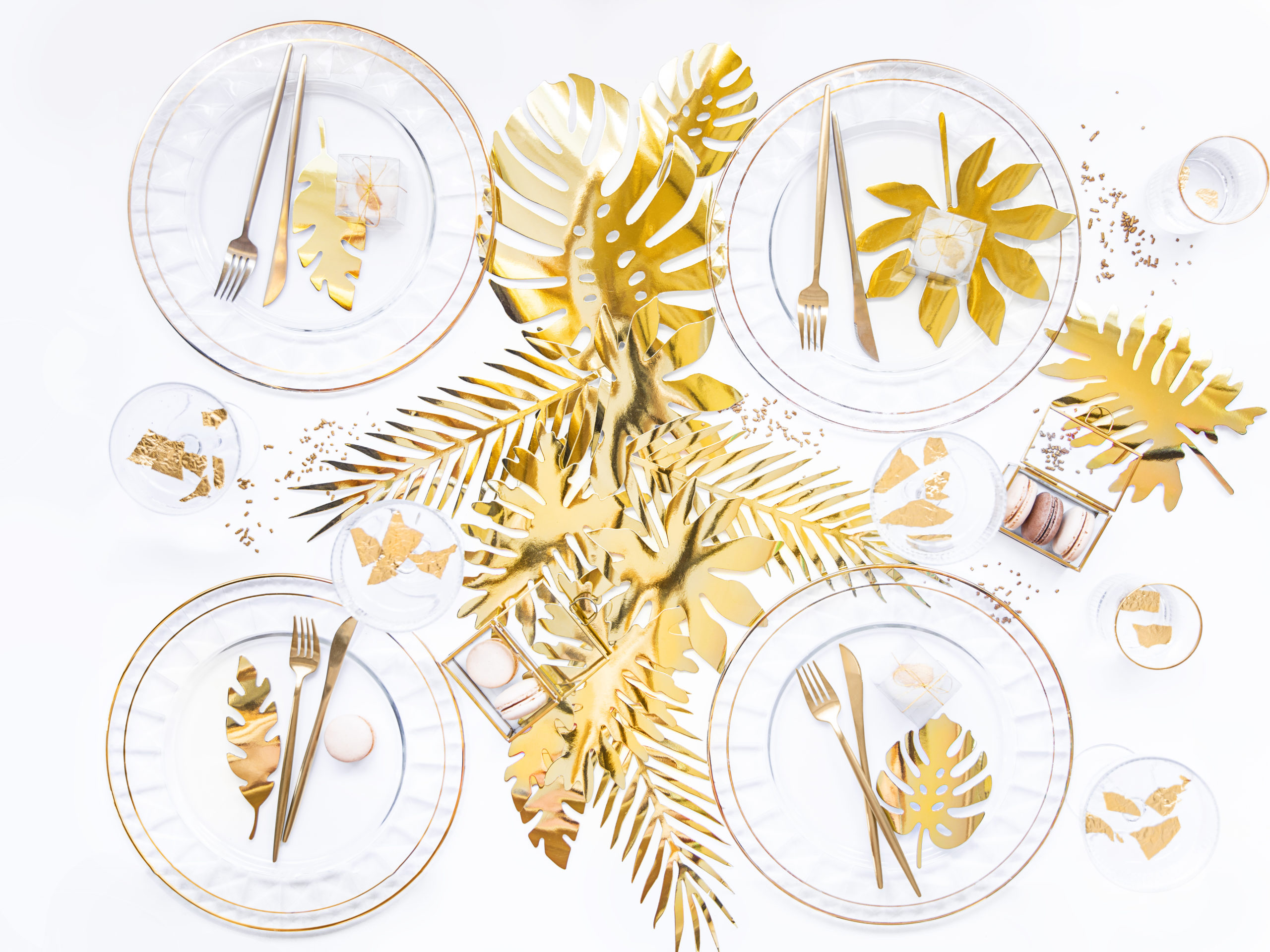 Aloha decorations - tropical leaves, gold 1 Aloha decorations - tropical leaves, gold